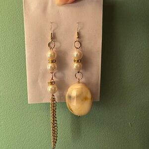 Elegant Pearl and Gold Dangle Earrings